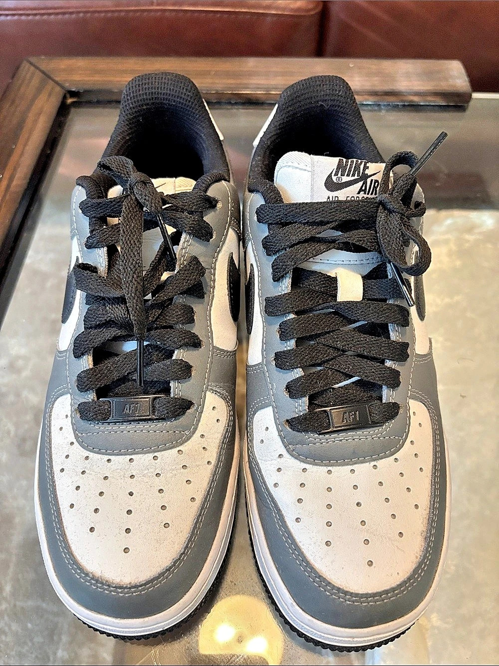 Nike Air Force 1 Low Neutral Grey/Black-White Low Sneakers in Gray/White 8.5 - Picture 3 of 5